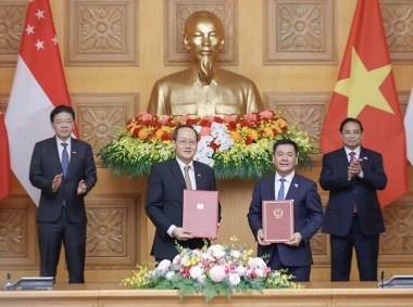 Vietnam-Singapore Cross-Border Power Grid Cooperation Towards the ASEAN Region