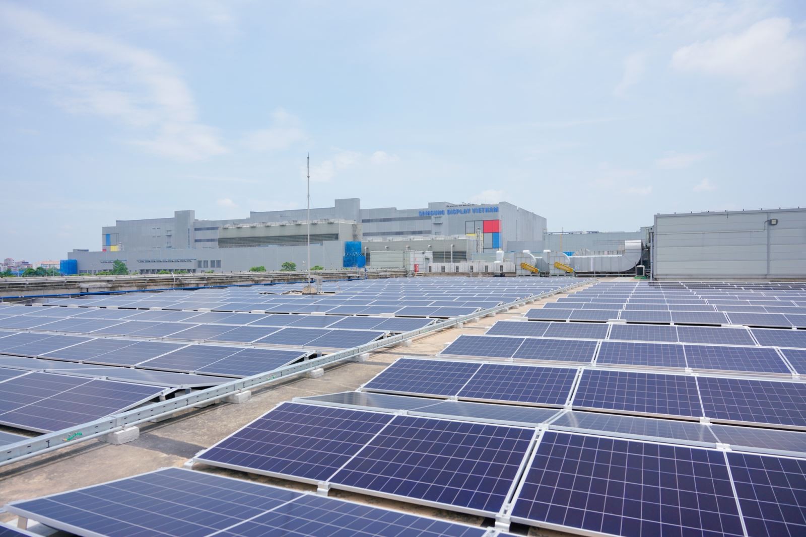 Samsung Inaugurates Rooftop Solar Power Project at SEV Factory (Bac Ninh)