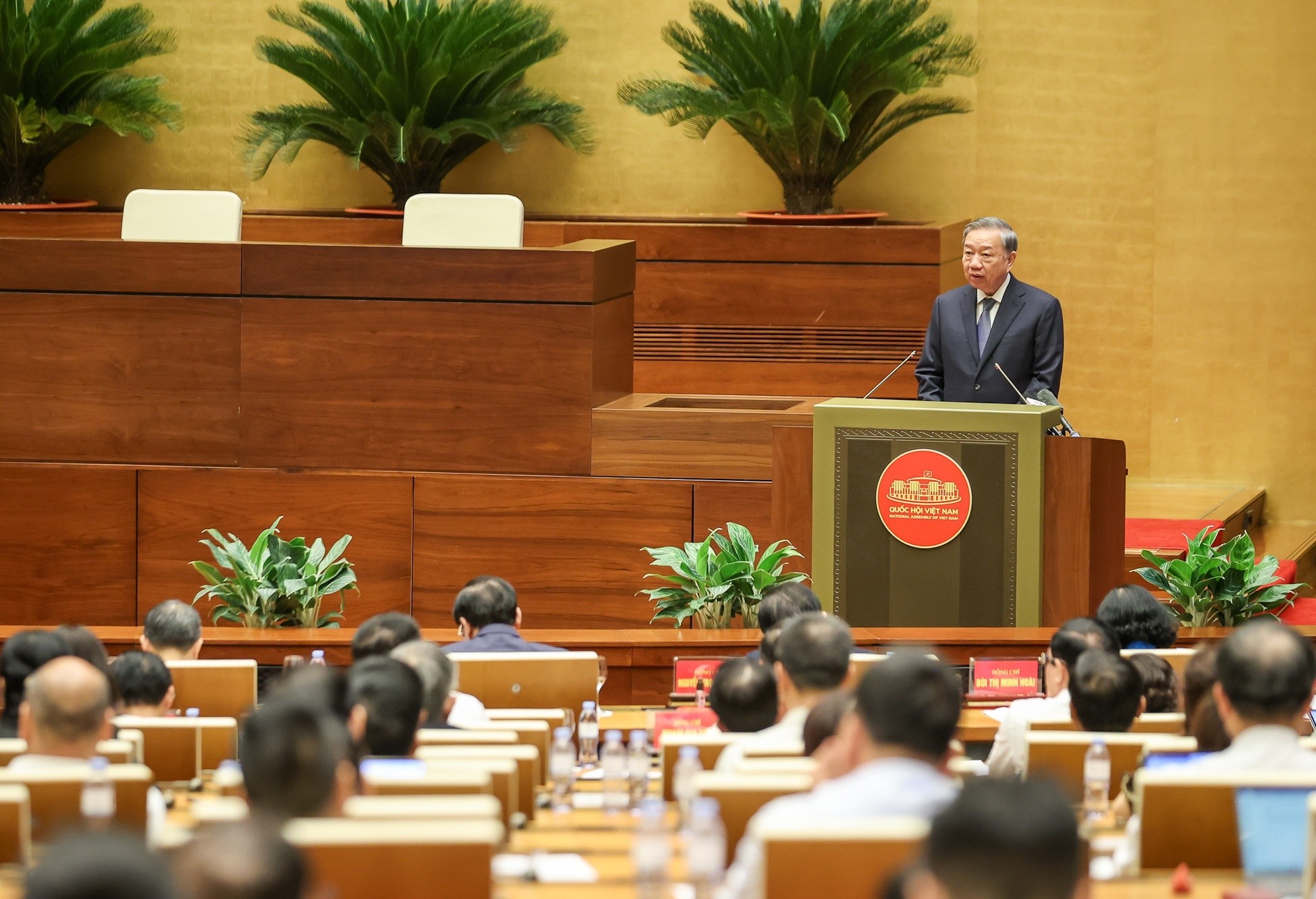 Ten groups of solutions to implement Resolution 70 on national energy security
