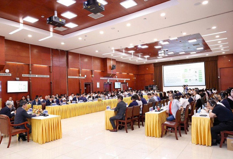 The 5th Vietnam Clean Energy Forum: Promoting policies and technologies for energy storage and industrial solar power The 5th Vietnam Clean Energy Forum: Promoting policies and technologies for energy storage and industrial solar power