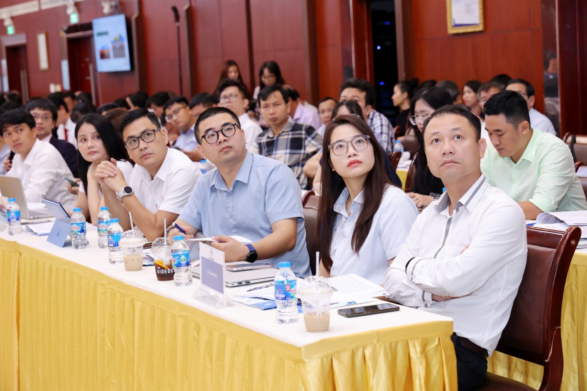 The 5th Vietnam Clean Energy Forum: Promoting policies and technologies for energy storage and industrial solar power The 5th Vietnam Clean Energy Forum: Promoting policies and technologies for energy storage and industrial solar power