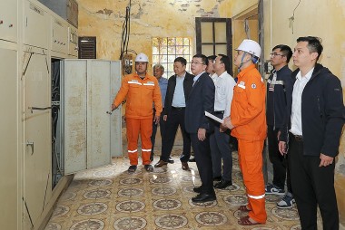 EVN sẵn sàng đảm bảo điện phục vụ lấy nước gieo cấy vụ Đông Xuân