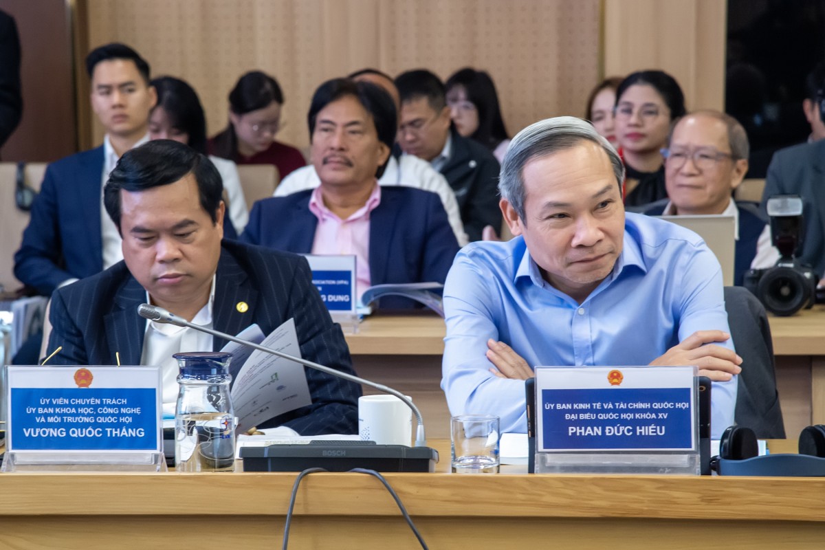 Realizing the Goals of Politburo Resolution No. 70 on Ensuring National Energy Security Realizing the Goals of Politburo Resolution No. 70 on Ensuring National Energy Security