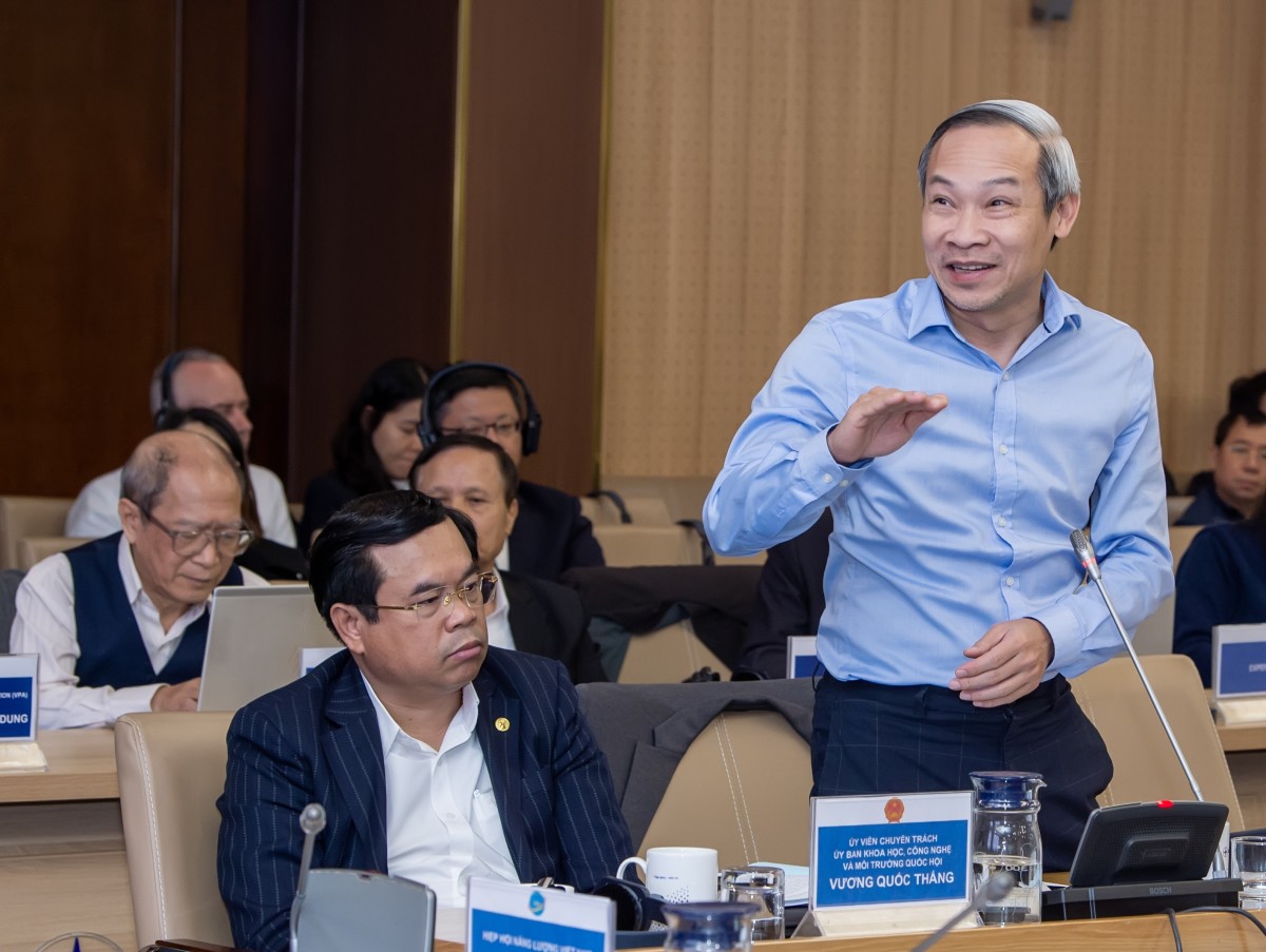 Realizing the Goals of Politburo Resolution No. 70 on Ensuring National Energy Security Realizing the Goals of Politburo Resolution No. 70 on Ensuring National Energy Security