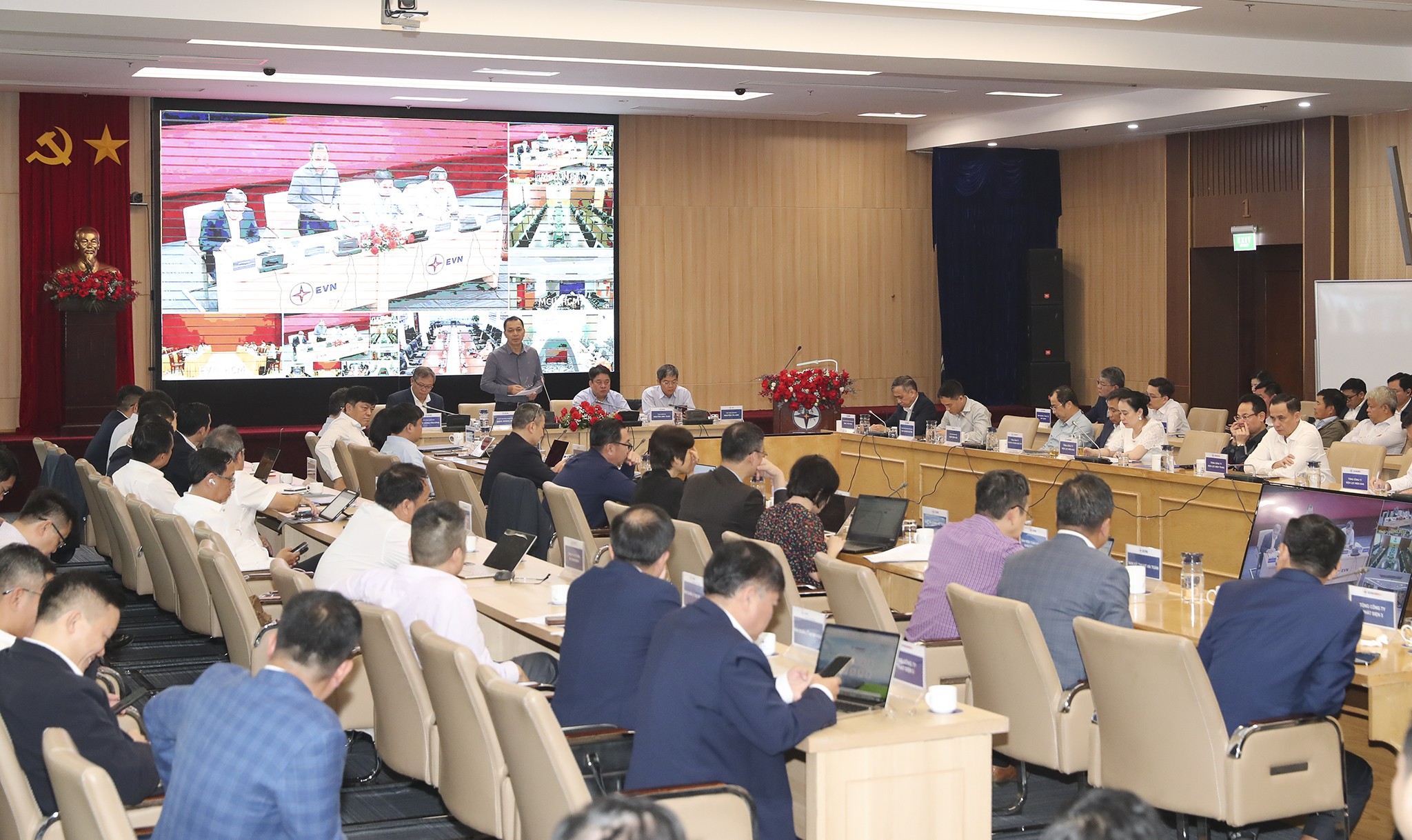 EVN sets eight key requirements to improve construction consultancy quality