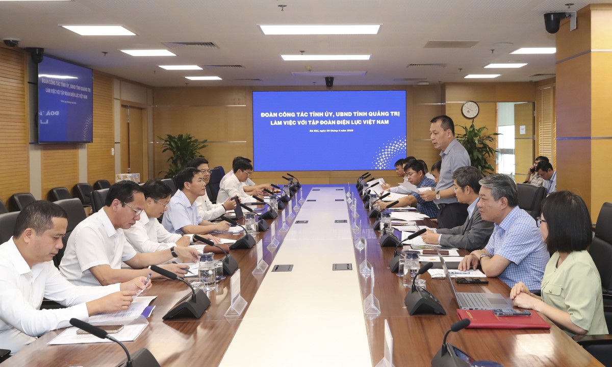 EVN and Quang Tri provincial people’s committee review progress of power source and grid projects
