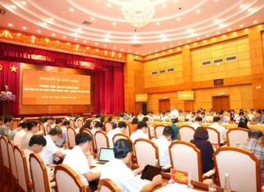 Thường trực Tỉnh ủy Quảng Ninh làm việc với Tập đoàn CN Than - Khoáng sản Việt Nam