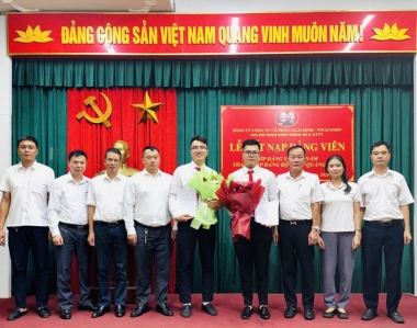 Đảng bộ Quacontrol kết nạp ‘Lớp đảng viên 30 năm thành lập Đảng bộ Than Quảng Ninh’