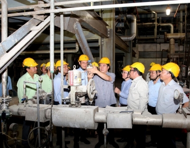 Lãnh đạo Bộ Công Thương làm việc tại Nhà máy Nhiên liệu sinh học Dung Quất