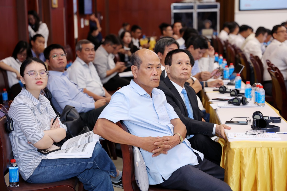 The 6th Vietnam Clean Energy Forum The 6th Vietnam Clean Energy Forum