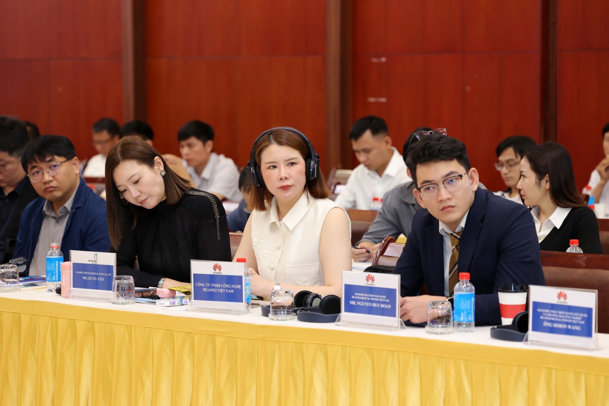 The 6th Vietnam Clean Energy Forum The 6th Vietnam Clean Energy Forum