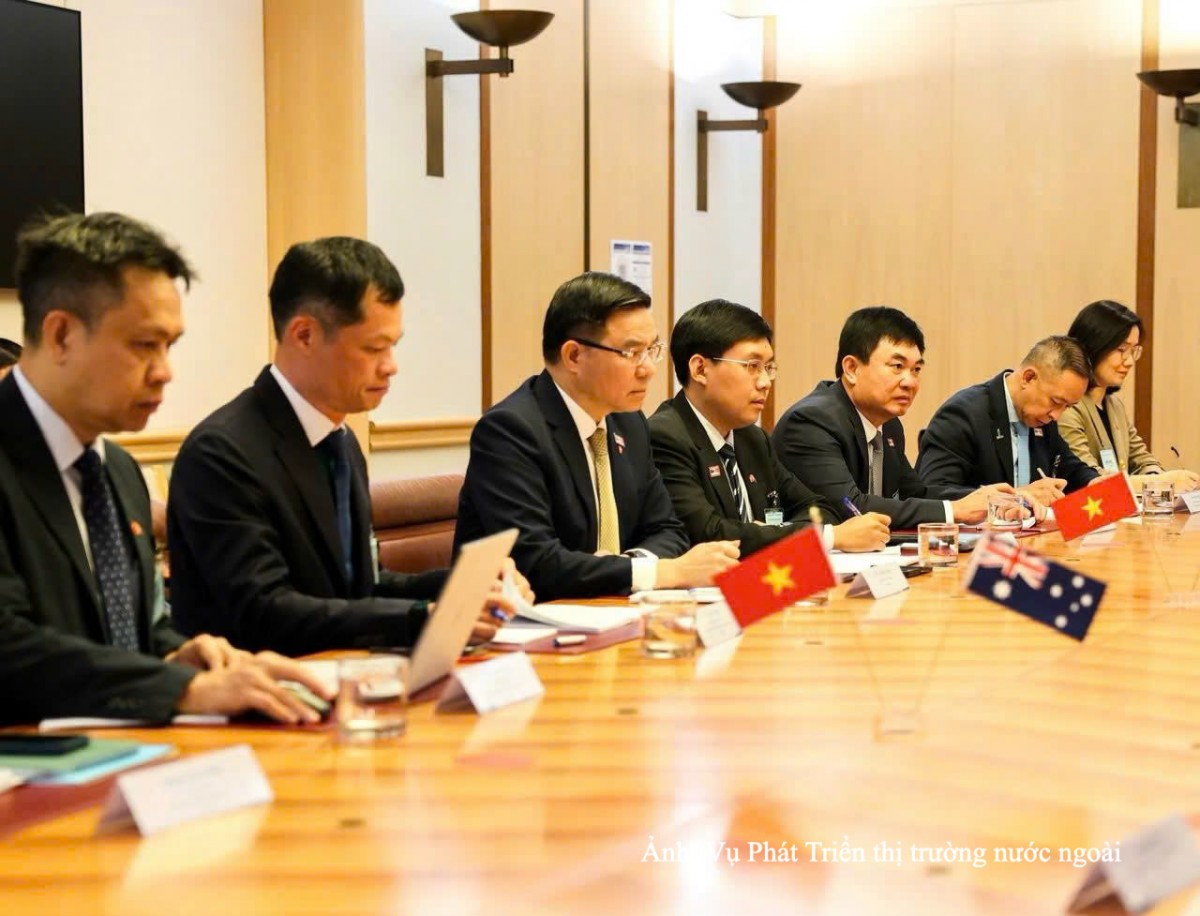 TKV Chairman of the Members’ Council Meets Partners Across Australia’s Coal Supply Chain TKV Chairman of the Members’ Council Meets Partners Across Australia’s Coal Supply Chain