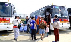 nearly 3000 free bus fares for workers to go home during tet 2019