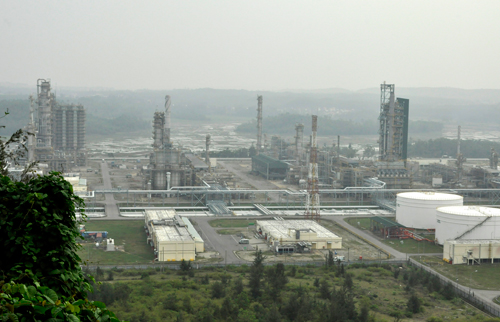 Dung Quat oil refinery plant: 5 years of efficient and safe operation