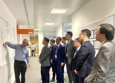 EVN learns experience in power system operation and WP development from the UK