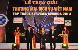 Siemens Vietnam received Vietnam Top Trade Service Awards 2013