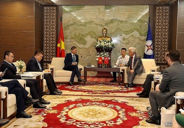 EVN and Karpowership discuss cooperation to invest in floating power plants