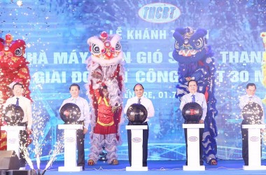 Inaugurating phase 1 of Thanh Hai Wind Power Plant No.5