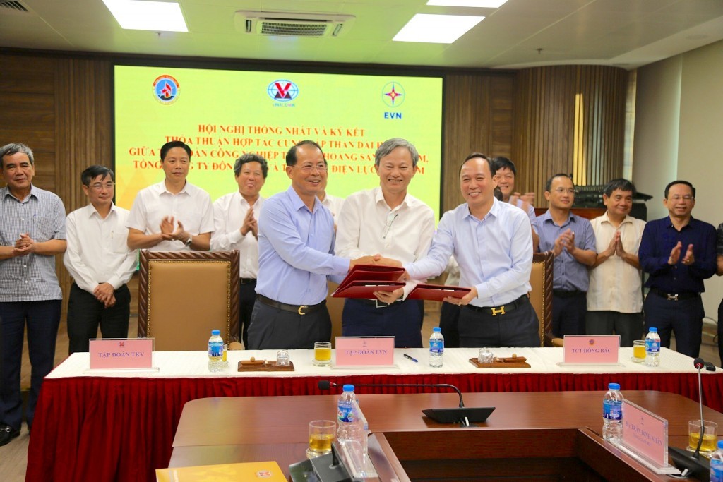 EVN signed a long-term coal supply agreement with Vinacomin and Dong Bac Coal Corporation