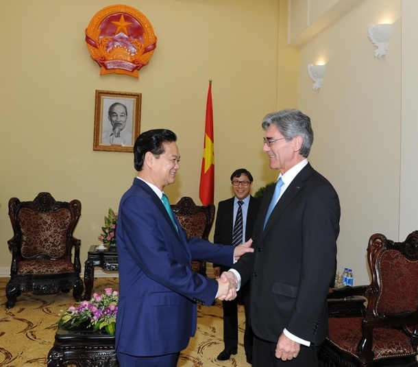 Siemens AG strengthen and promote cooperation and relationship with Vietnam