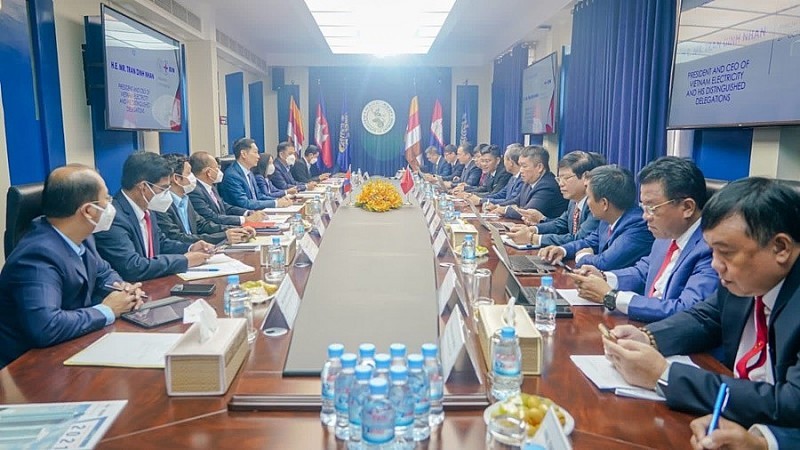 EVN and EDC discuss a plan for energy exchange between Cambodia – Vietnam