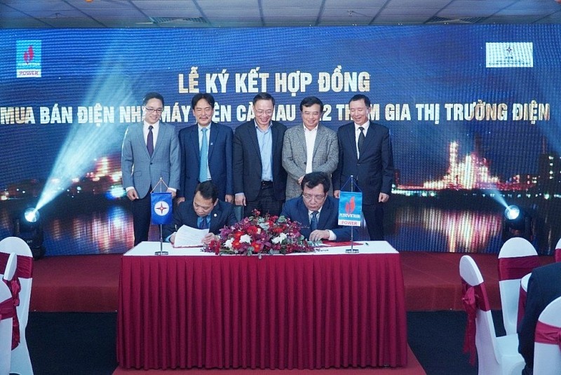 Signing power purchase agreement from Ca Mau 1 and 2 power plants