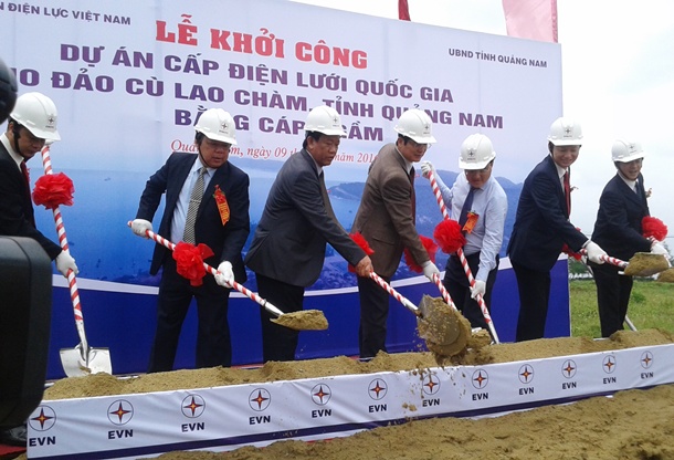 Starting out the project for power supplying Cu Lao Cham island by the national electricity network