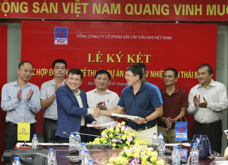 Signing contracts for perfecting Thai Binh 2 Thermal Power Project