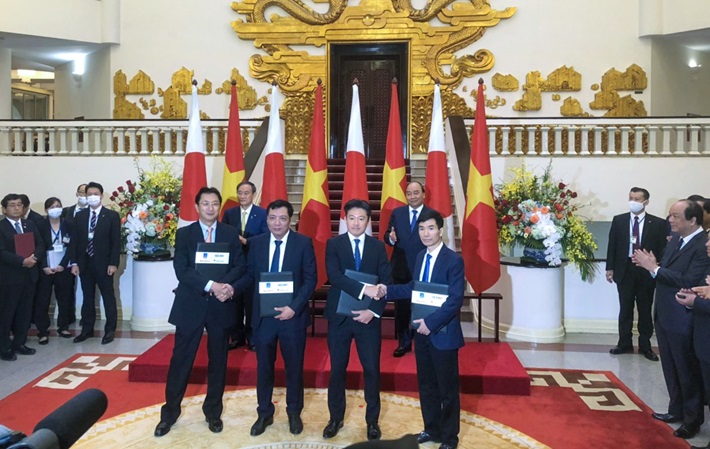 Signing a MOU for Quang Ninh LNG Power Project