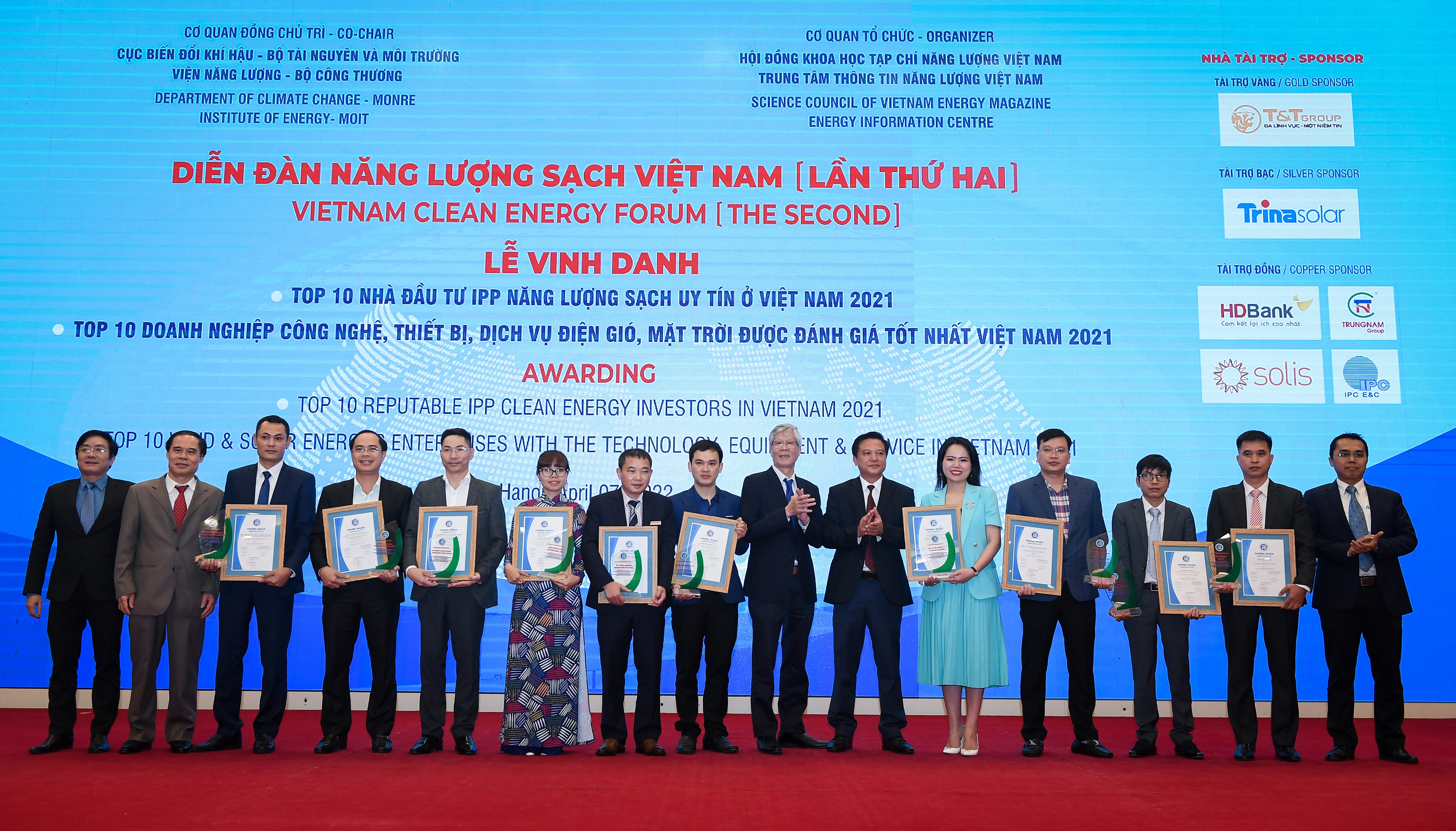 Awarding the TOP best investors, technology and services of the clean energy in Vietnam