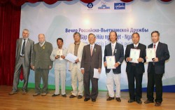 rosatom russia awards the medals for nuclear technology to vietnamese scientists