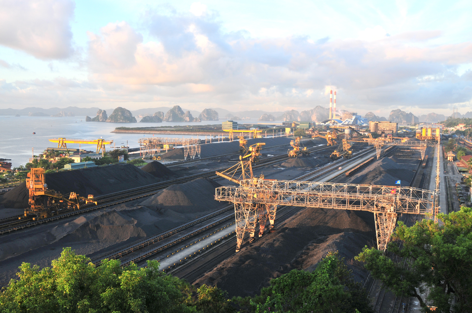 Vinacomin will regulate reasonable coal prices for power sector