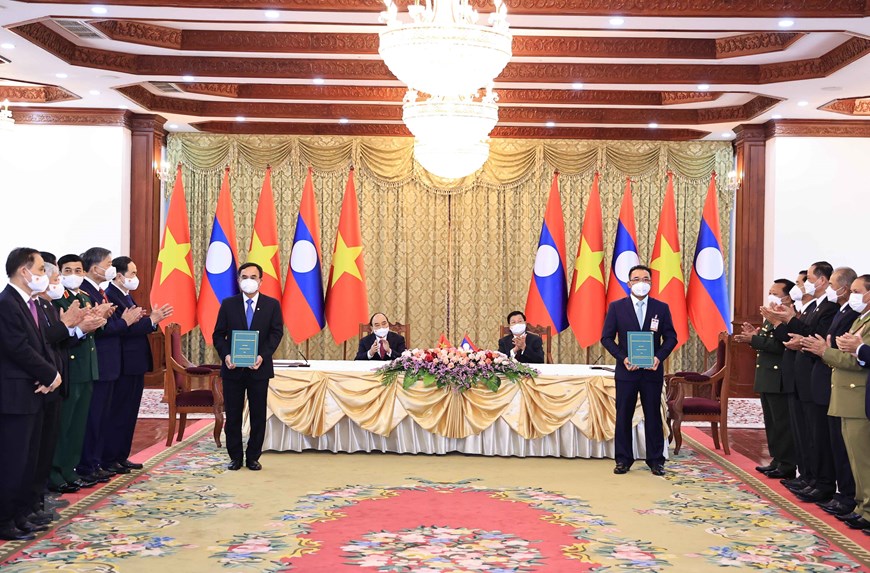 EVN and Lao partners signed the MOUs on cooperation in researching PPA